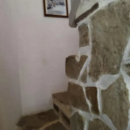 La Bergerie D'estoublon . 8/10 Personnes Estoublon